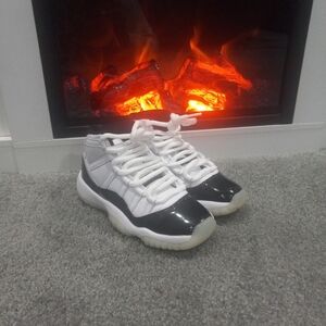 Jordan Kids Shoes - Black and White